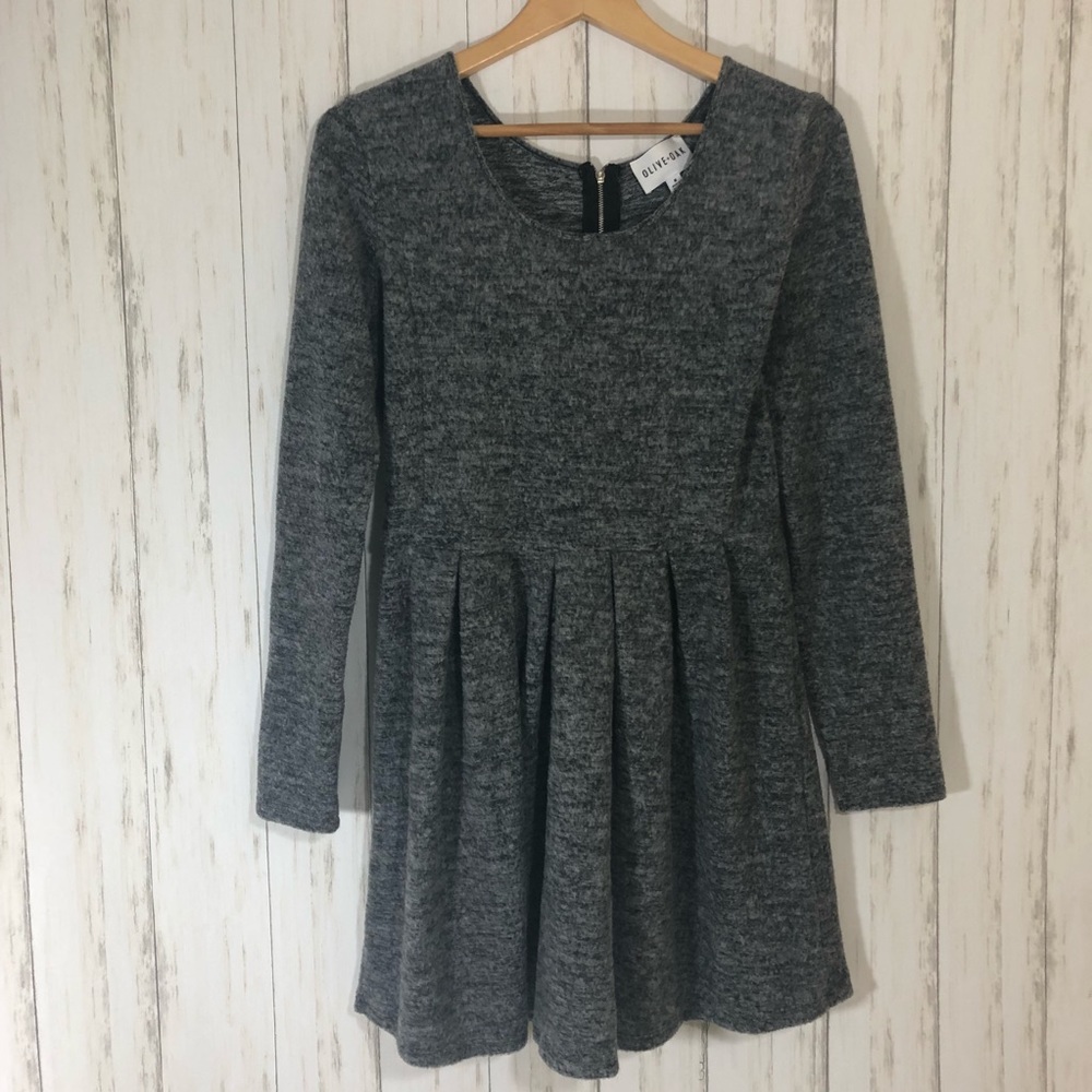📍NWT Olive and Oak Dress